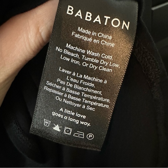 Aritzia Babaton V-neck Black Sleeveless Top - size small - Picture 5 of 7